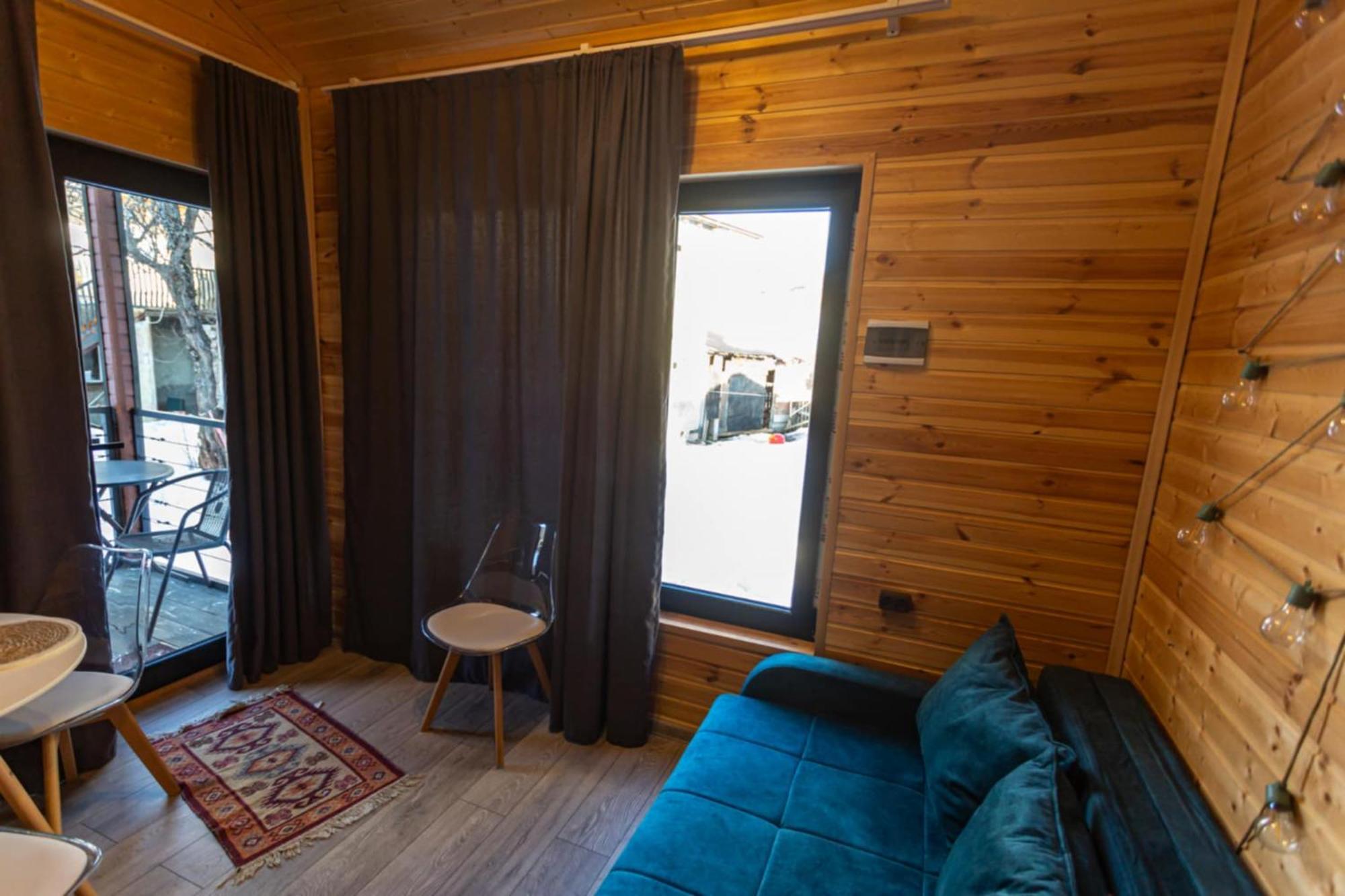 Inga Jafaridze Guesthouse Pele Mestia Ngoại thất bức ảnh