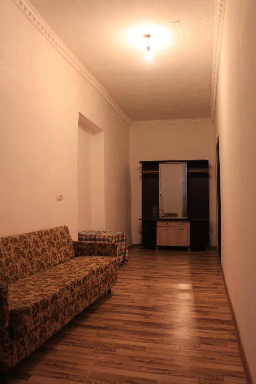 Inga Jafaridze Guesthouse Pele Mestia Ngoại thất bức ảnh